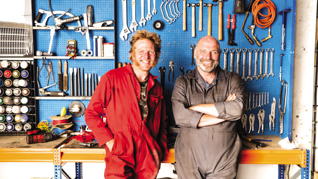 ДОМАЋИНИ СЕРИЈАЛА СРЕЂИВАЊЕ СТАРИХ АУТОМОБИЛА: Наш посао је крв, зној и сузе